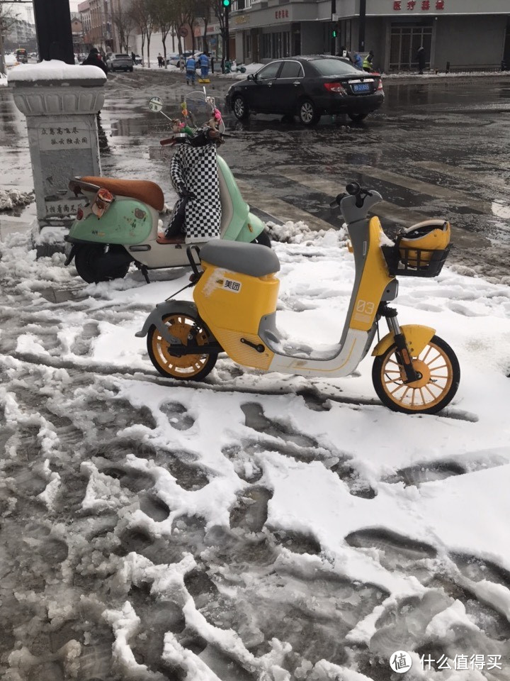 大雪让人开心，出行要注意