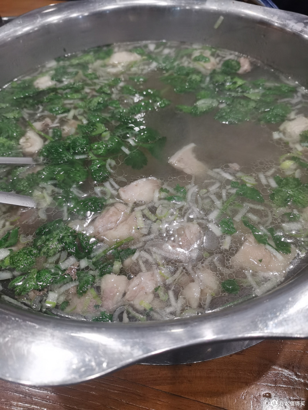 羊肉汤，鞭腰萝卜还没下锅