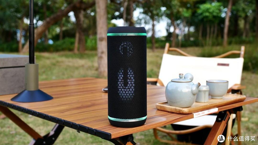露营好物:雷登X30户外便携蓝牙音箱,澎湃重低音,RGB炫彩灯效