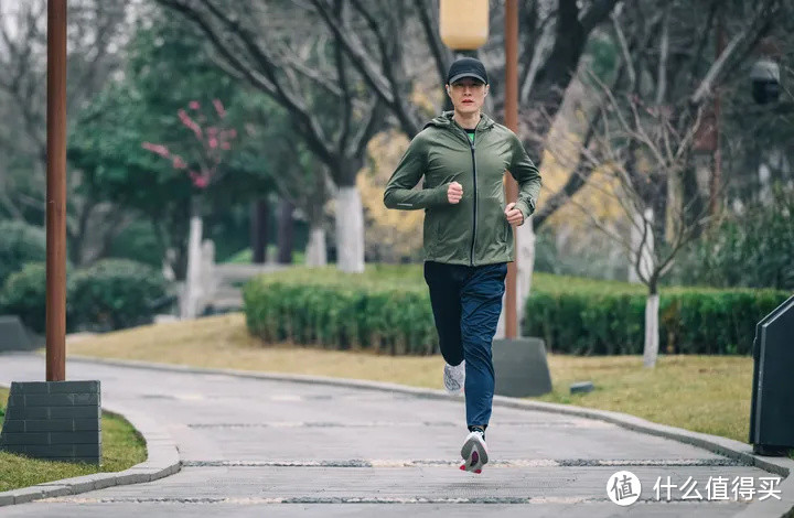 蔡司镜片：近视跑步户外运动的明智选择，完美保护你的眼睛！