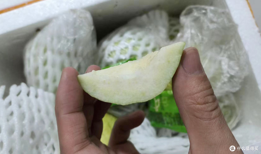 第一次吃芭乐,口感吃着还不错。