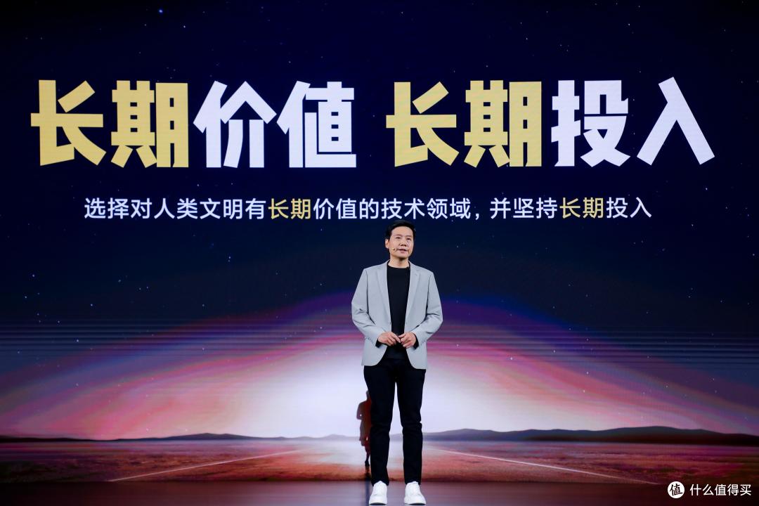 苹果这一次终于遇到重磅对手,华为小米乘胜追击,高端市场迎突破