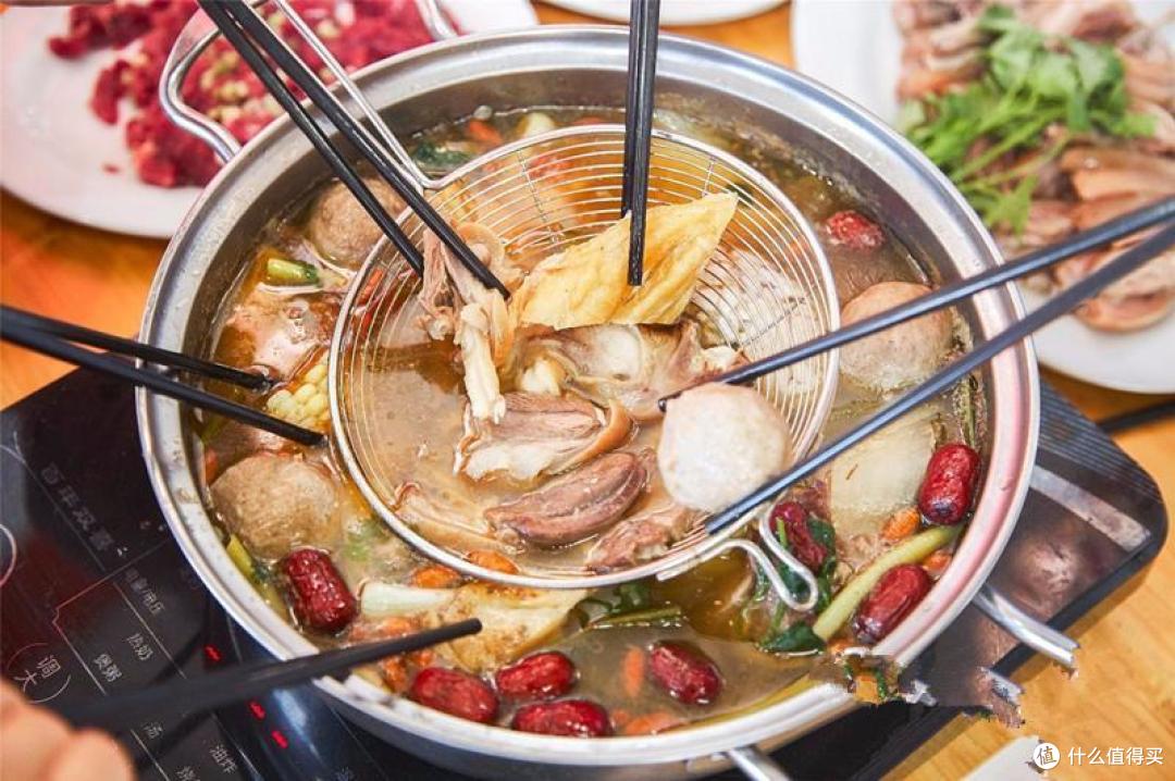 做羊肉火锅,别直接下锅!多加这“1步”,汤浓肉香,鲜嫩无腥味