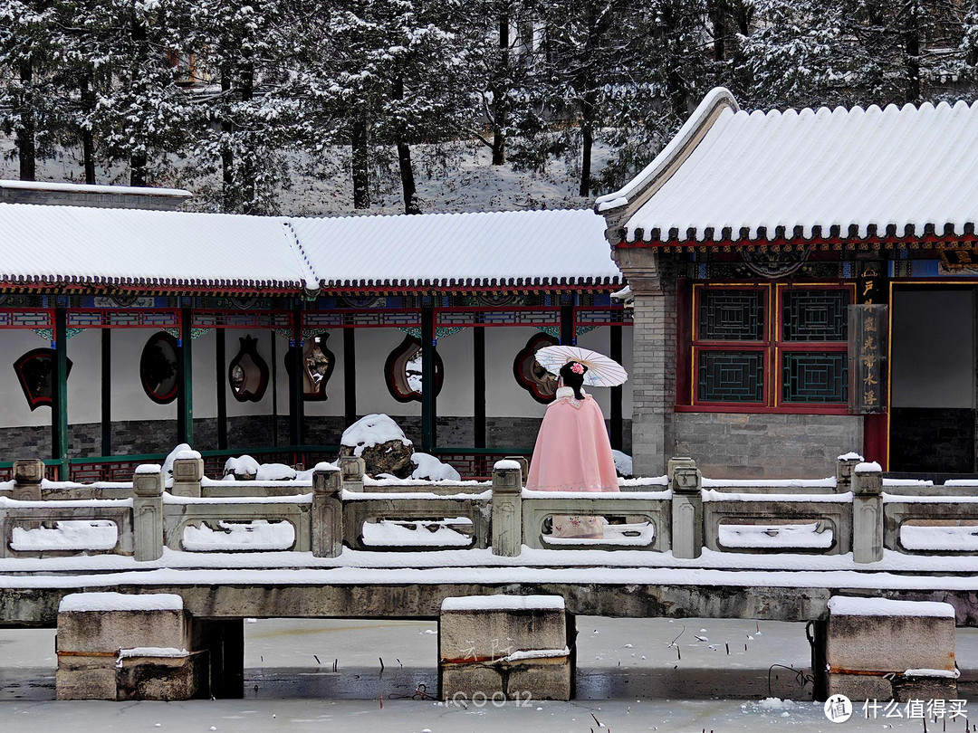 投石问路：用iQOO12手机摄影记录北京谐趣园的雪景