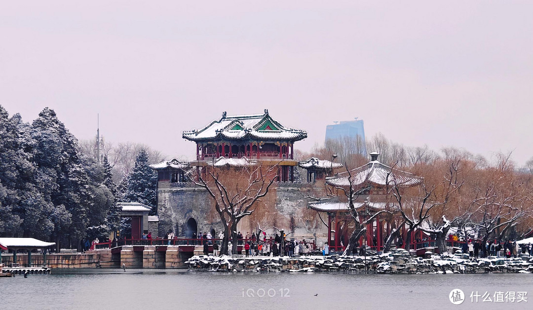 投石问路：用iQOO12手机摄影记录北京谐趣园的雪景