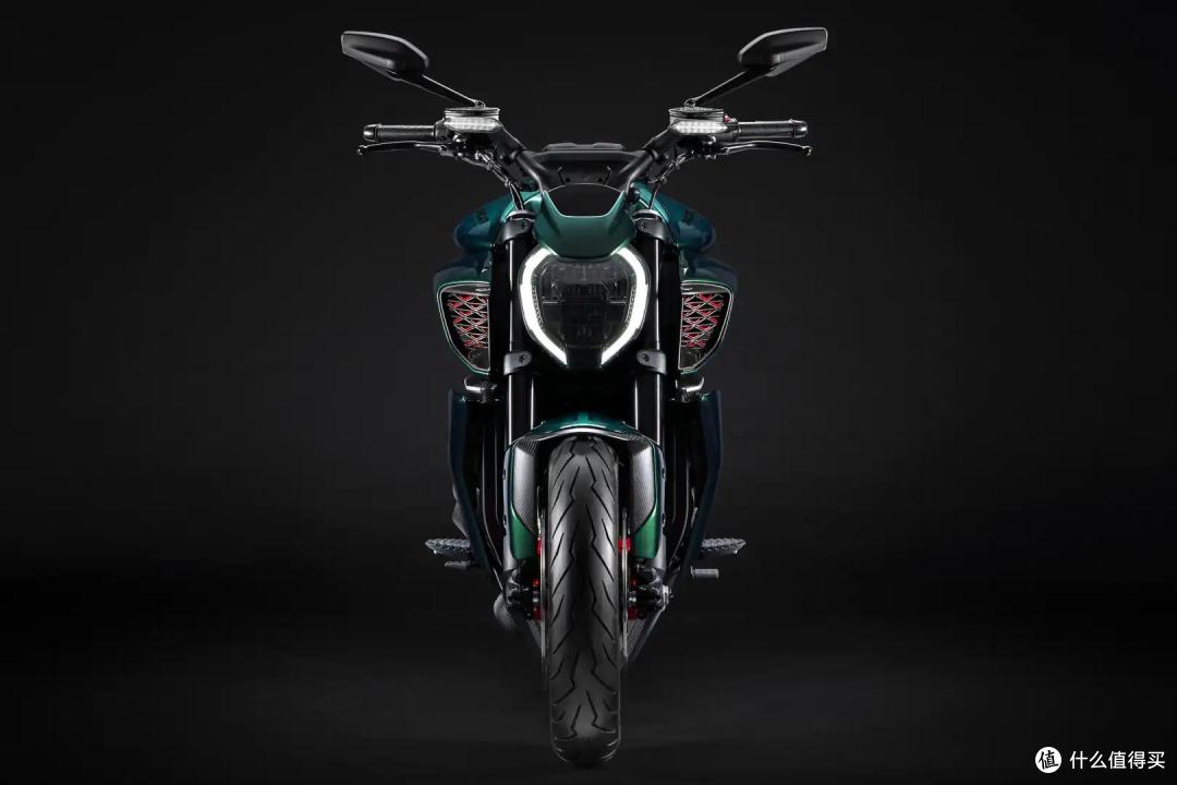 2024 Ducati Diavel For Bentley