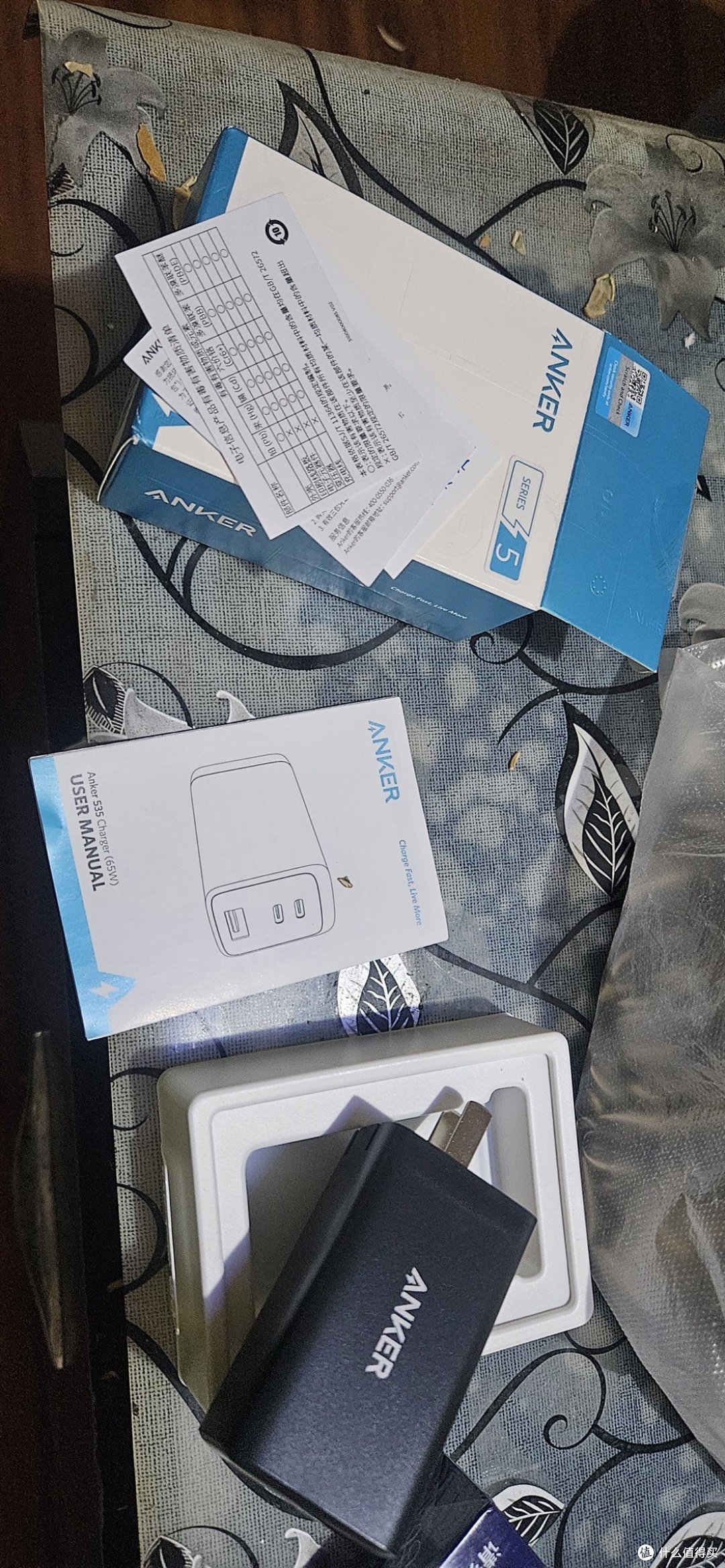 三星s23ultra的赠品——安克三口65瓦充电器