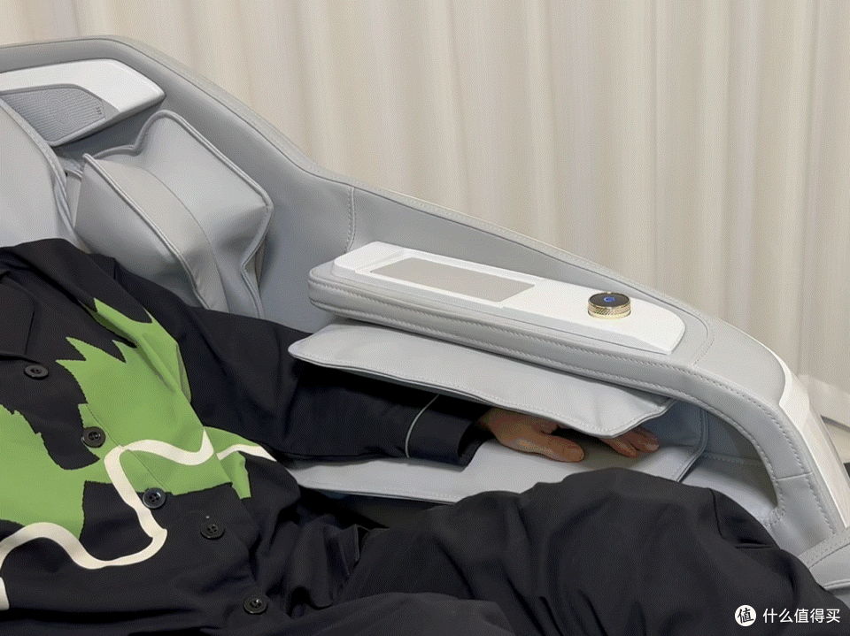 6K按摩椅带来的极致体验！内附摩摩哒M690拆机实测。