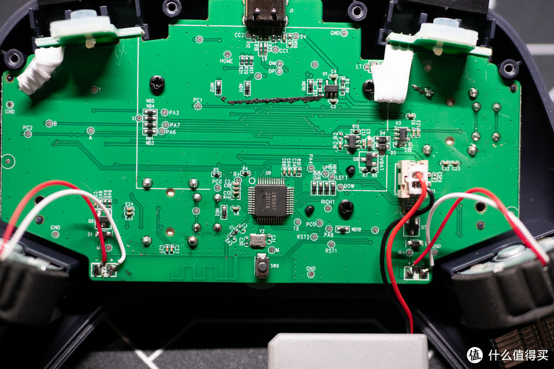 穷人法拉利？￥79小鸡启明星霍尔摇杆蓝牙5.3无线3模手柄拆解简评
