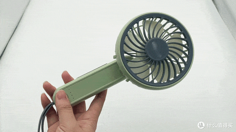 哪些室外降温神器值得推荐？挂脖风扇、手持风扇、桌面风扇哪种好？大宇、几素等6款好用的挂脖风扇推荐