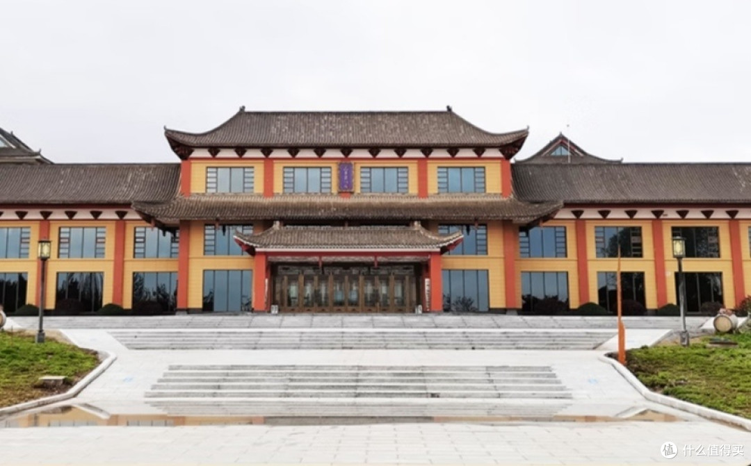 为国产红酒点赞-爱丝维娜松鹤红赤霞珠