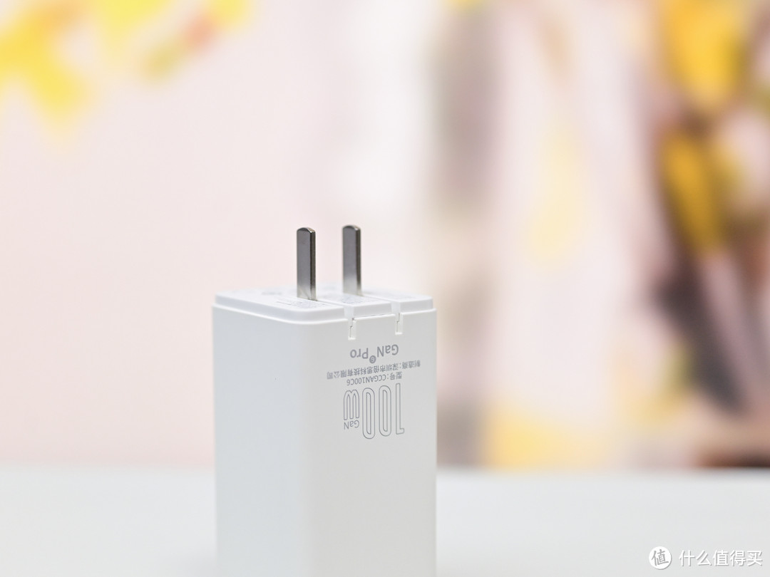 四口同时充,出门一个充电器就够啦,倍思氮化镓充电器100W 六代套装