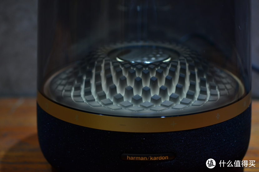 哈曼卡顿 音乐琉璃四代黑金典藏版：音质与外观的双重震撼，唤醒你的听觉与视觉双重享受
