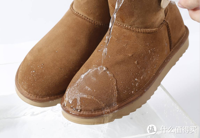 80块和300块的雪地靴什么区别？不纠结，一文看懂雪地靴的猫腻！