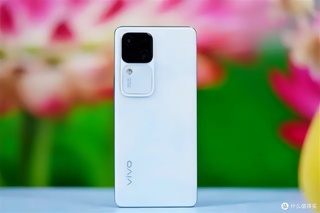 vivo S18发布,第二代骁龙7+售价2499元起,性价比如何?
