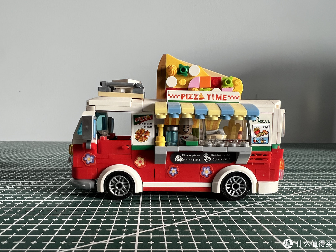 loz披萨车,和乐高大众T1放一起,还挺搭的