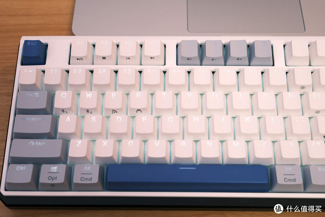 轴体再升级，樱桃MX2A银轴，杜伽K615W雾蓝97键机械键盘测评