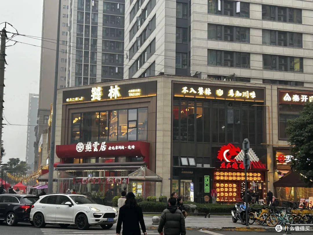 在成都南门,开启天府国度“巴适”的美味之旅