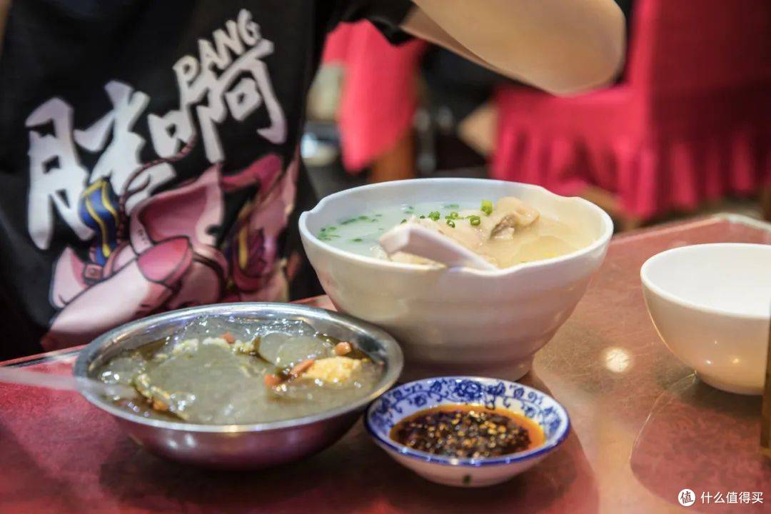 在成都南门,开启天府国度“巴适”的美味之旅