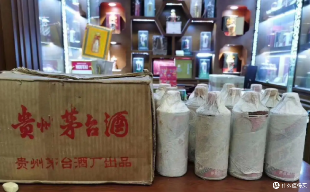 家中有酒怎么存才好?行家:存酒别手欠,记住这3点,酒越存越香