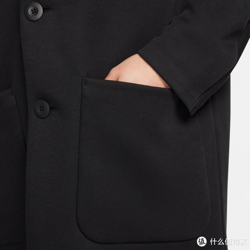 NIKE SPORTSWEAR TECH FLEECE REIMAGINED 男子宽松版型风衣——时尚与舒适的完美融合