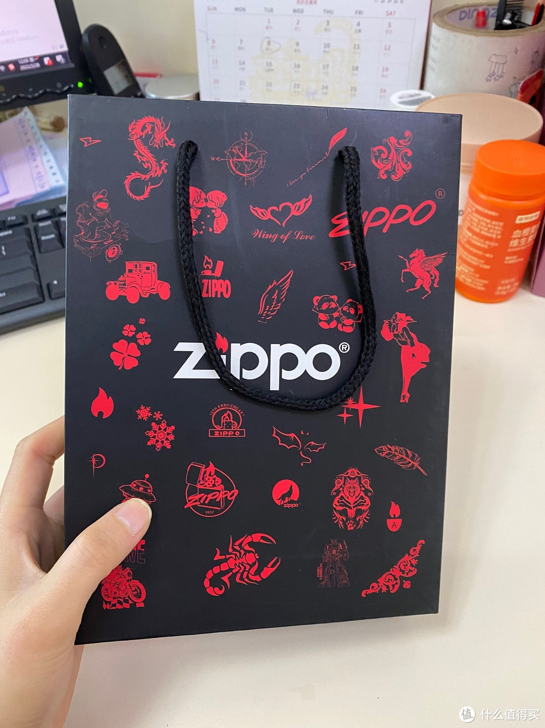 一份别致的圣诞礼物：Zippo打火机