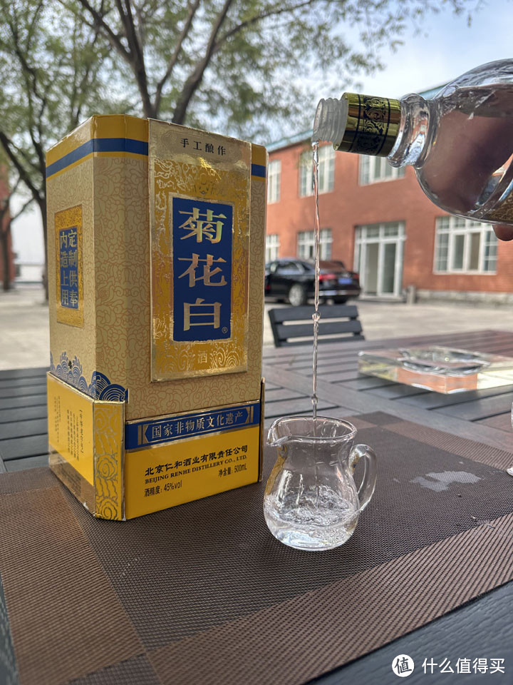 无色透明！这款菊花白酒颠覆你对白酒的认知