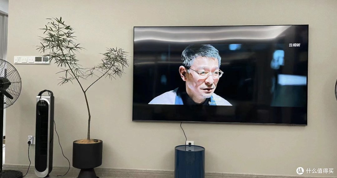 三星电视放在客厅太合适了