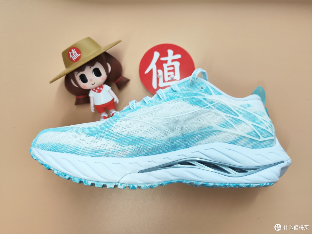 融合20年跑步科技!美津浓20周年限定款INSPIRE 20 正式预售啦!专注跑步,更加轻盈~