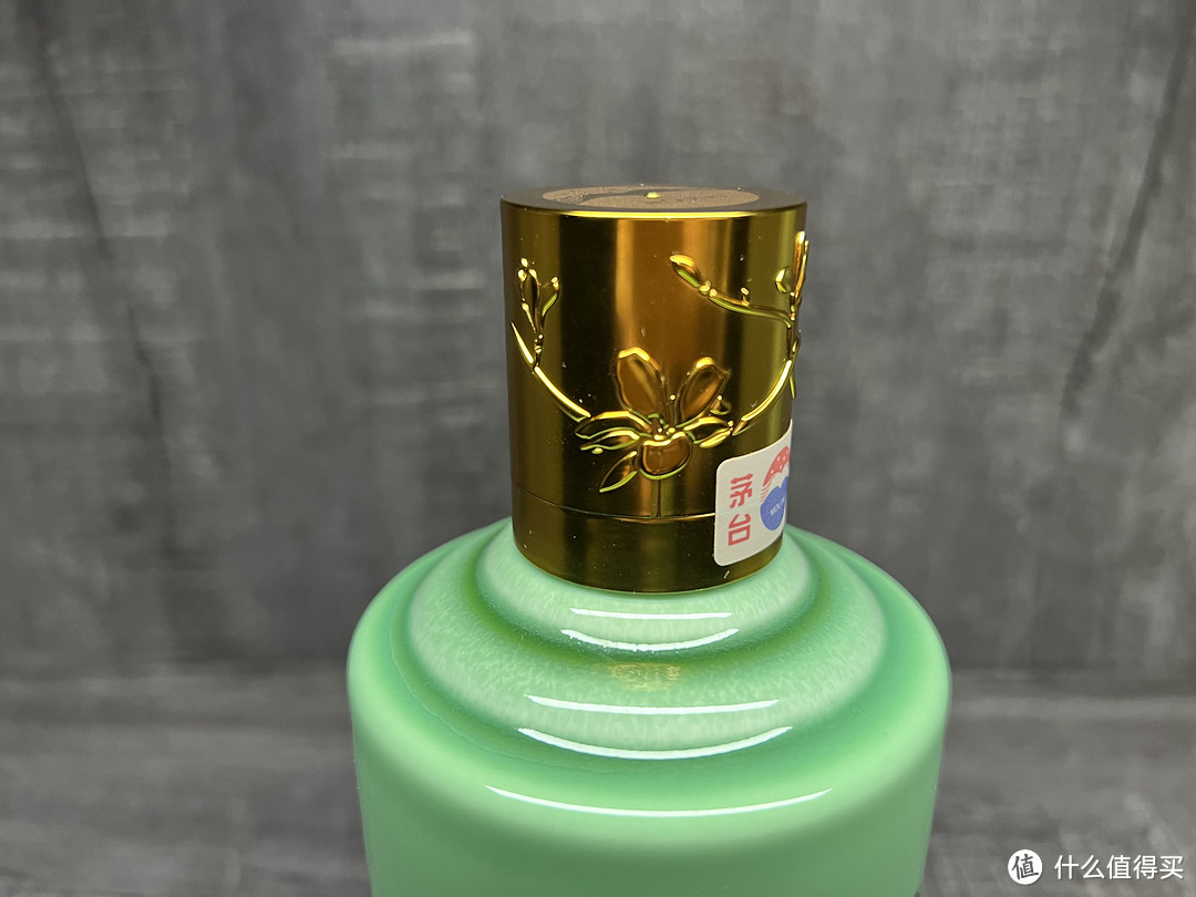 春系列之龙头——立春酒，官方售价2899元，实际到手6899元。