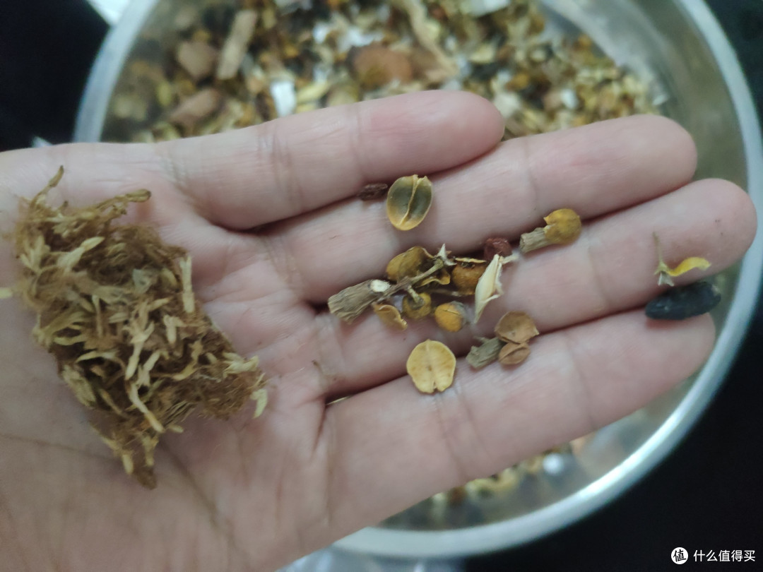 左边合欢花，右边合欢花皮价格便宜1倍