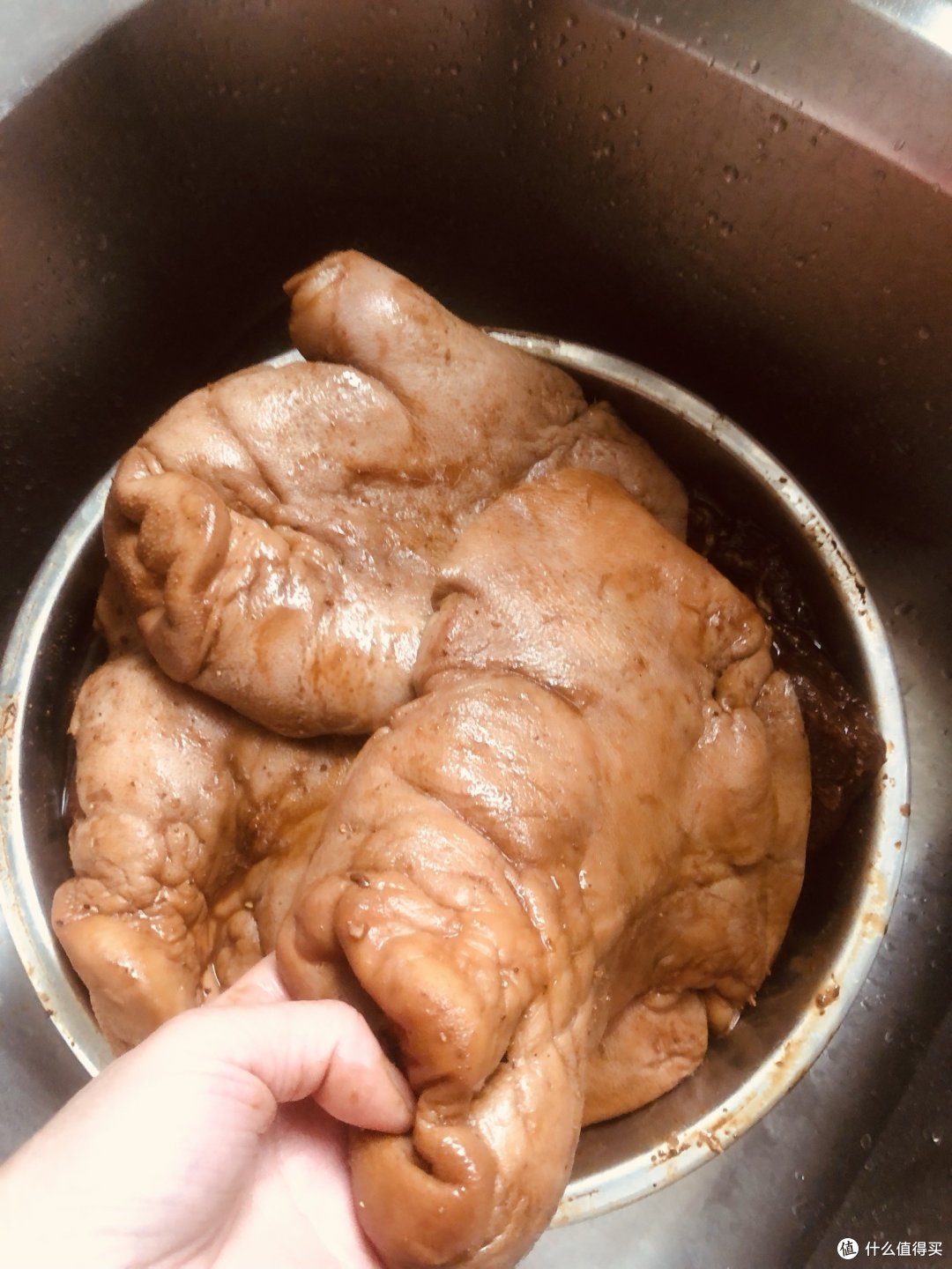 猪脸猪拱嘴:年味十足的过年美食