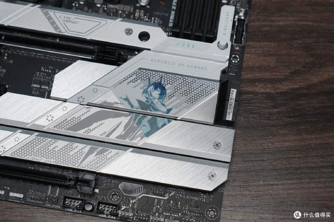 纯白海景房主题,Z790-A吹雪S装机评测