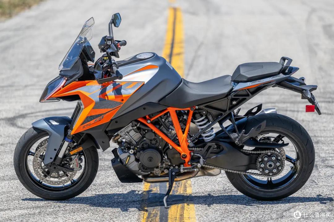 2023 KTM 1290 Super Duke GT