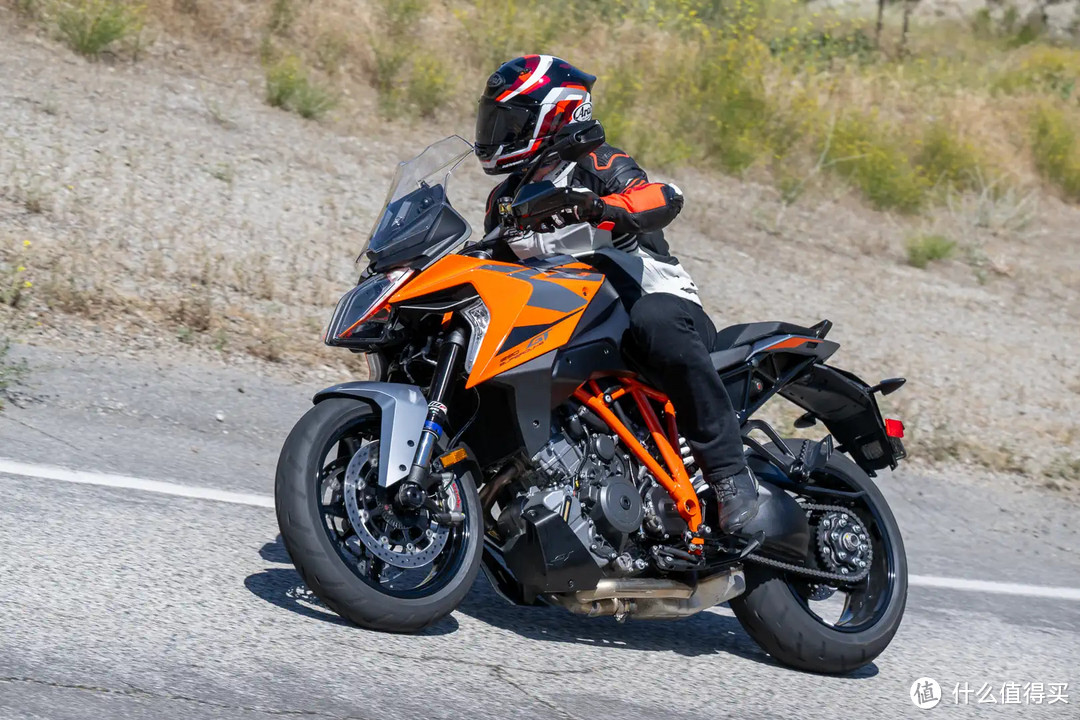 2023 KTM 1290 Super Duke GT