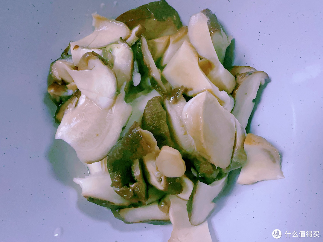 香菇油菜这样做，简单又美味，看完就能学会!