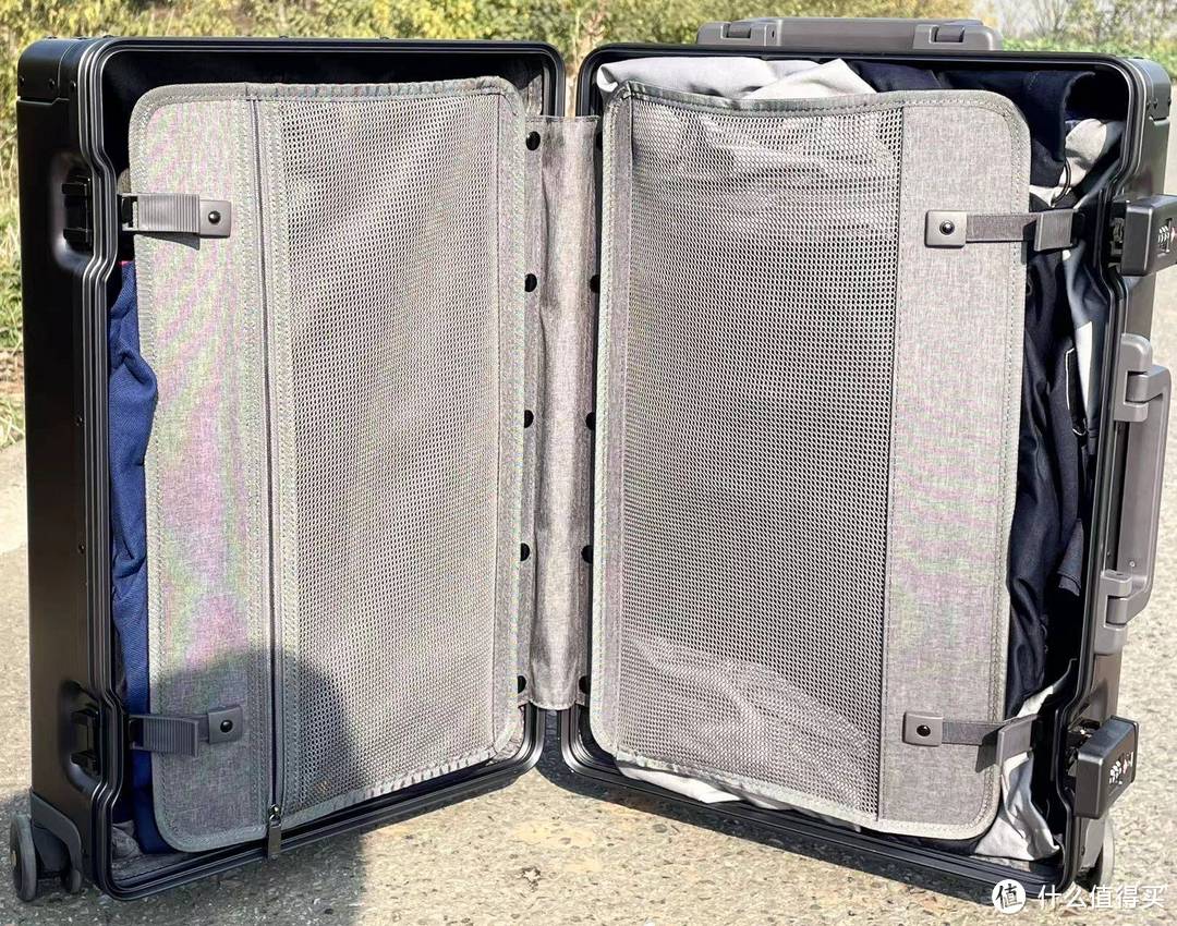 元旦要出行，高颜值高品质行李箱提前安排——地平线8号飞行家系列登机箱分享