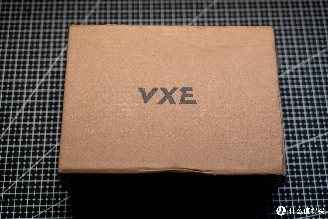 某东大前天89上车，顺丰今日送到，外面是VXE的物流包装盒
