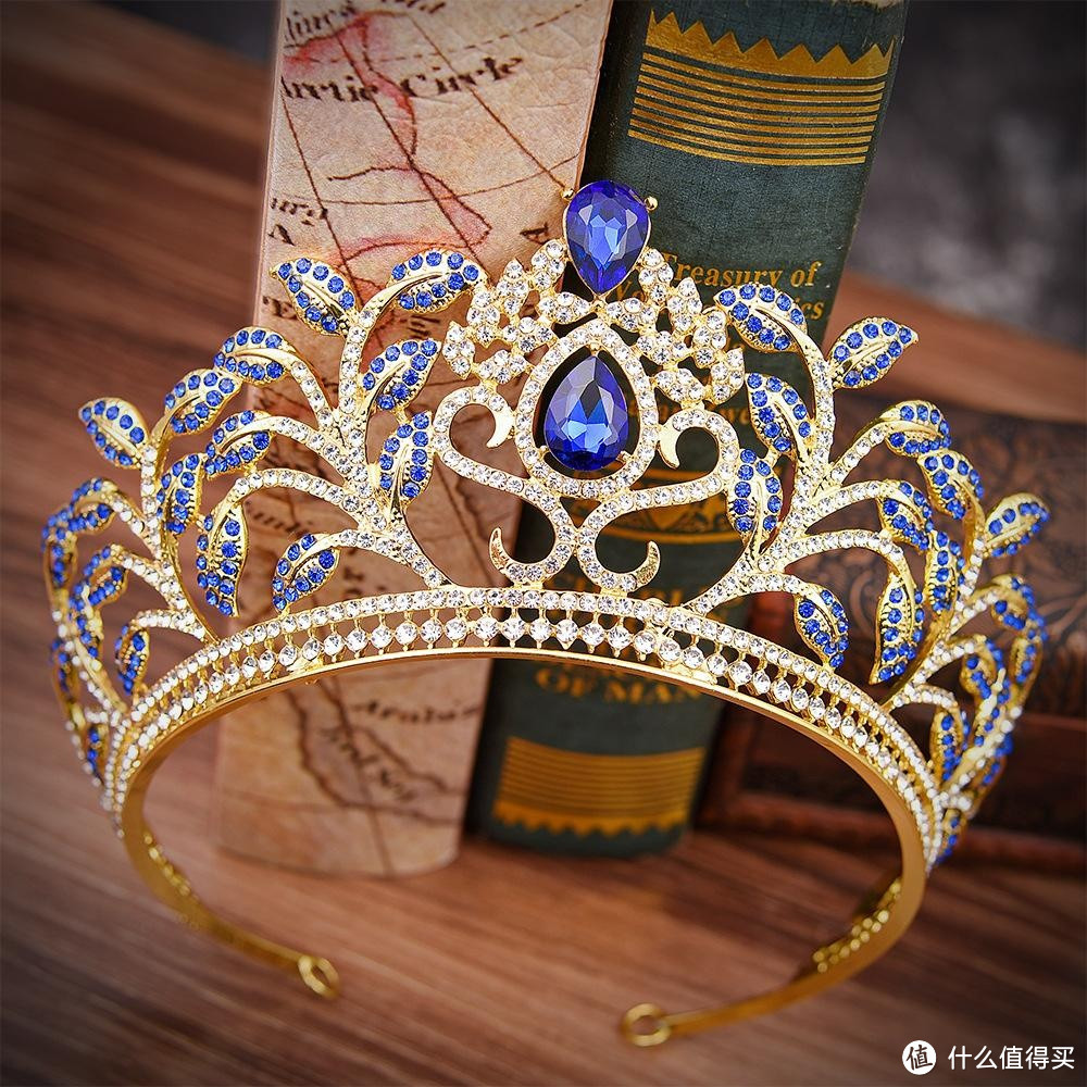 《社会探析:奢华头饰在富人圈内的耀眼光彩》