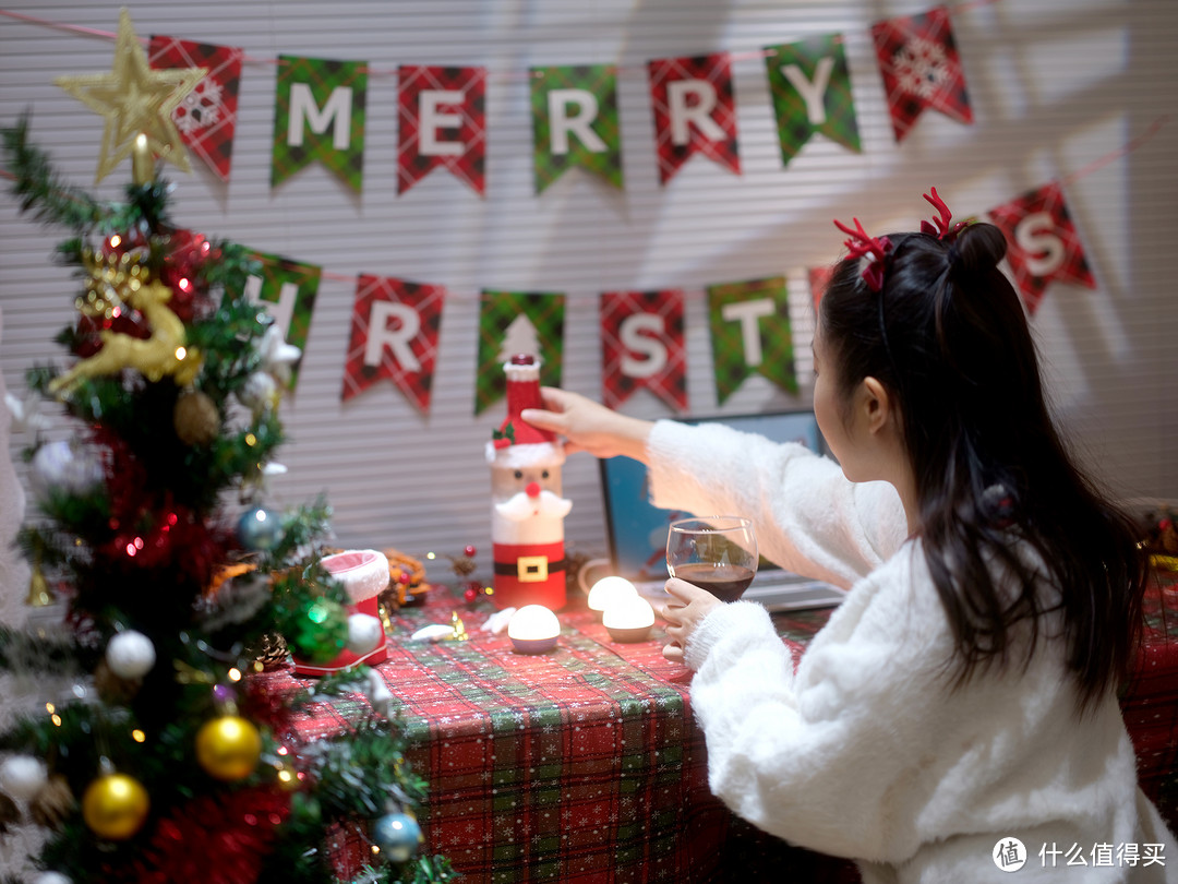 双旦节日氛围感布置｜6款低成本圣诞/新年桌面装饰好物推荐，冬日里的暖暖仪式感！