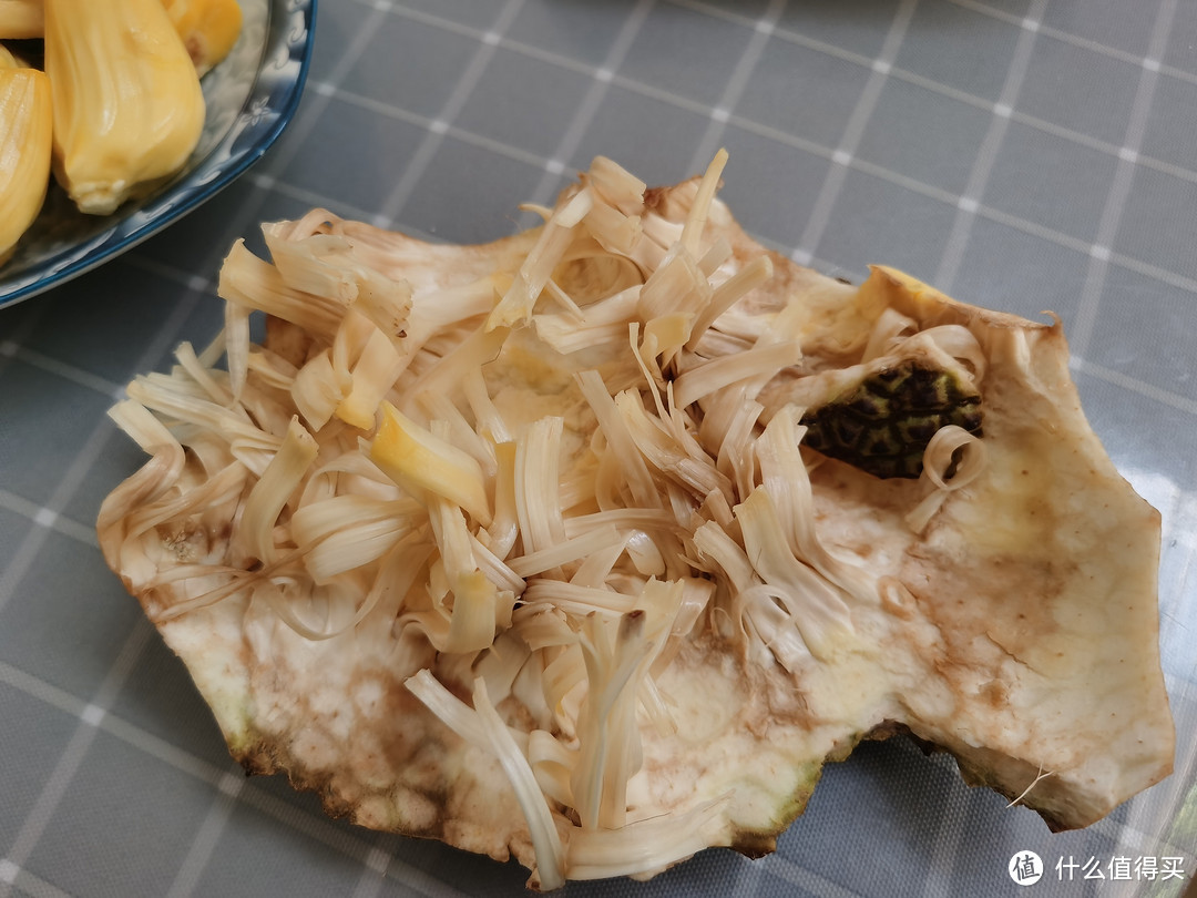 菠萝蜜的浆太黏手?一招轻松解决!