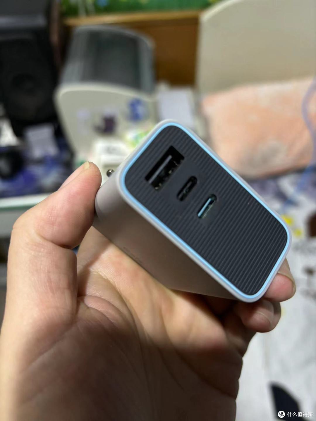 能够握在手心的氮化镓充电器~~~