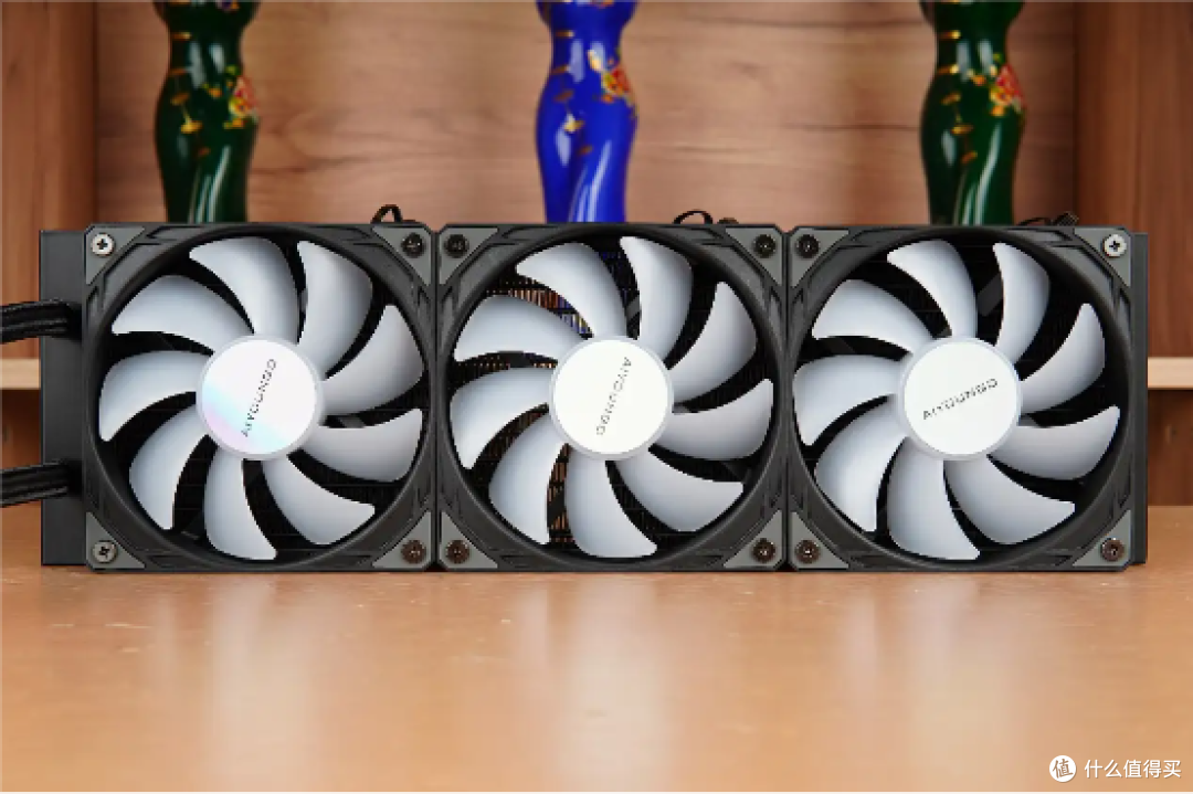 14代酷睿+RTX4070Ti+爱国者冰魄SX360+星璨 岚镜面版机箱装机展示