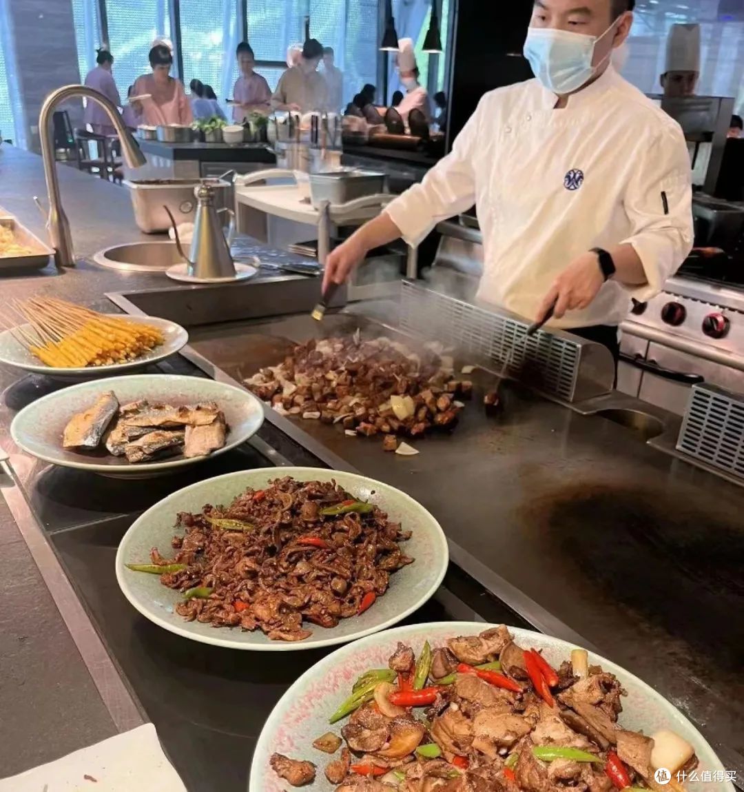 这个冬天,餐饮行业最大的竞争对手竟然是洗浴中心?