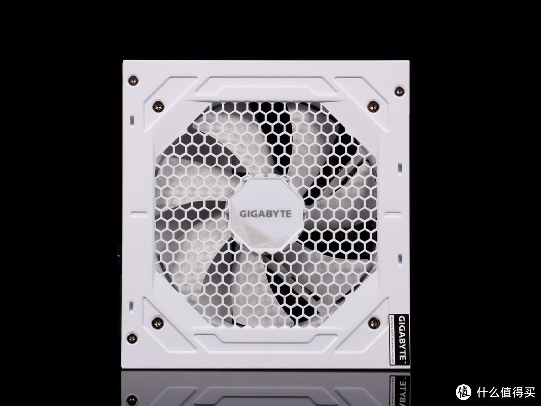 技嘉雪鹰850PG5W额定850W PCIe 5.0全模组电源评测