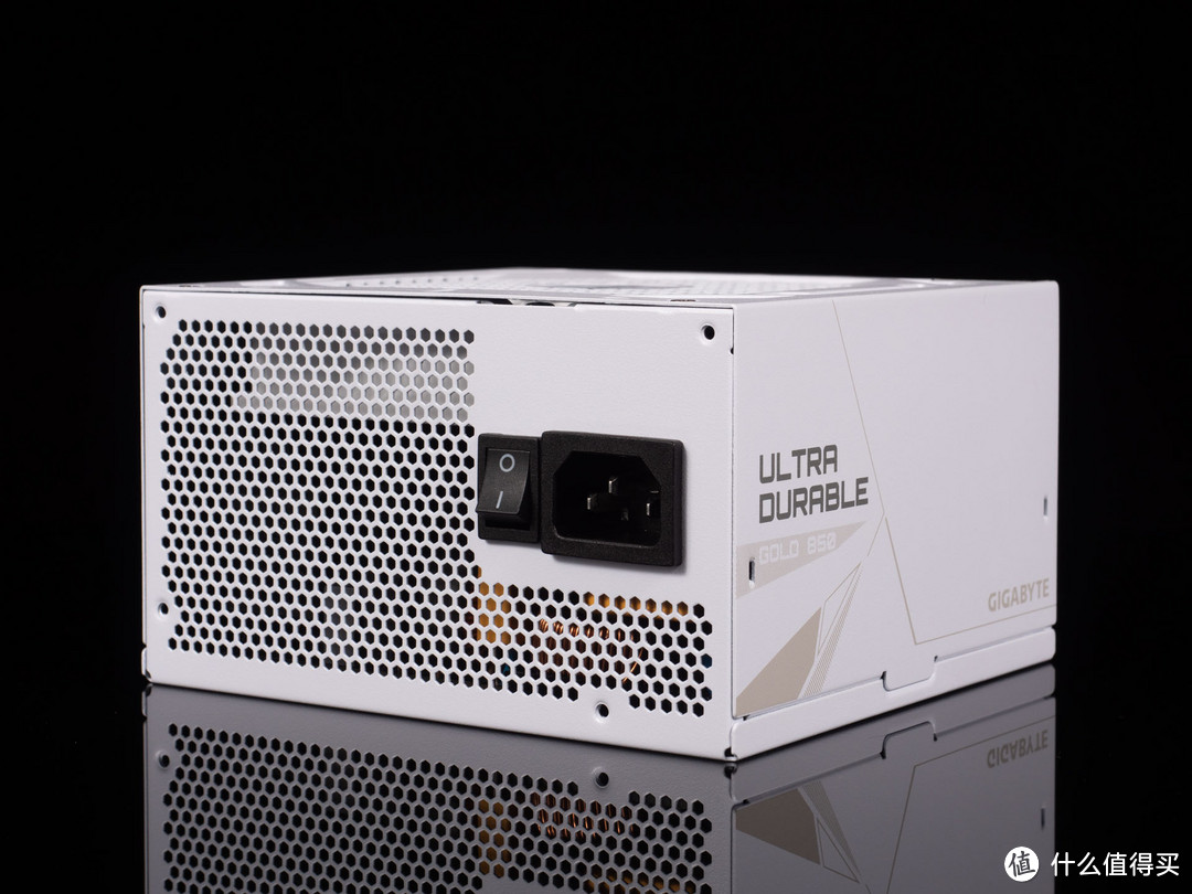 技嘉雪鹰850PG5W额定850W PCIe 5.0全模组电源评测