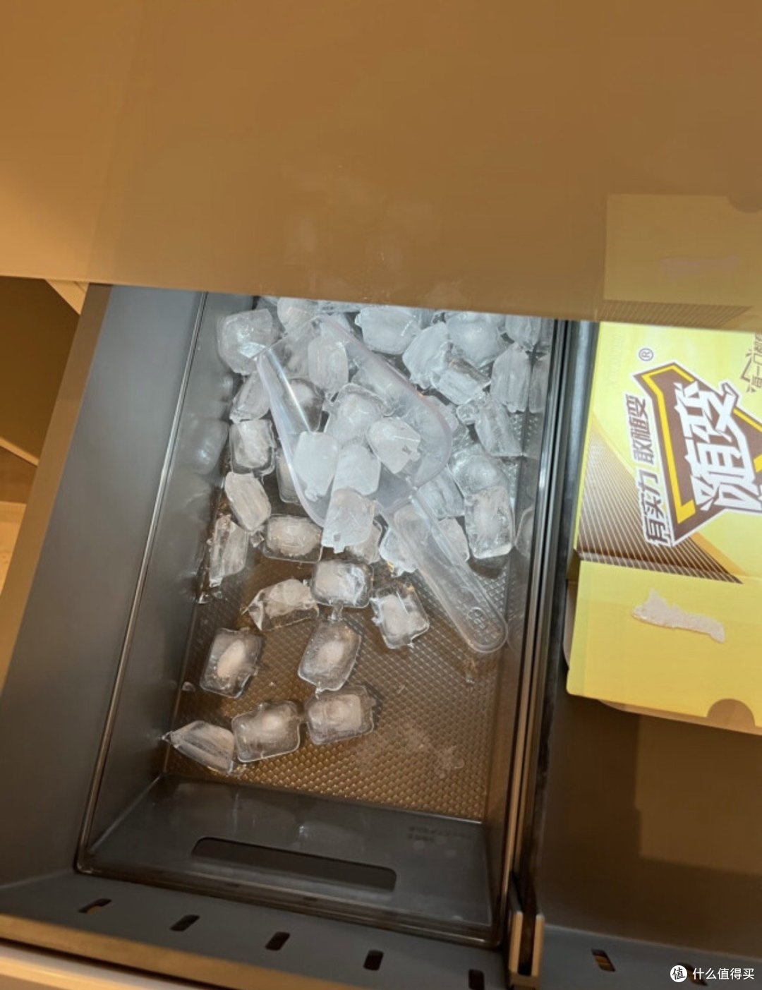 哗啦哗啦的冰块🧊