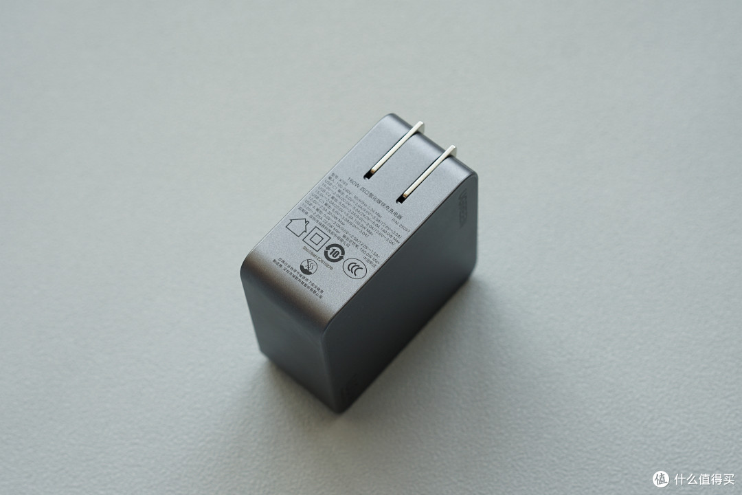 性能与质感的完美结合丨绿联闪充湃Pro 160W充电器测评体验