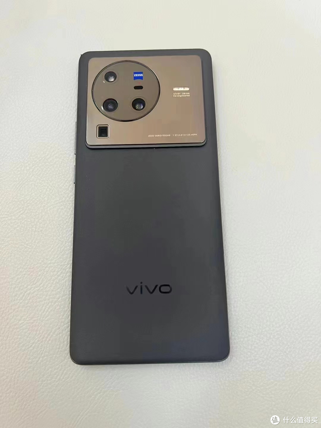 從5999元跌至3499元,2k屏 後置四攝,vivo x80 pro還值得入手嗎_手機