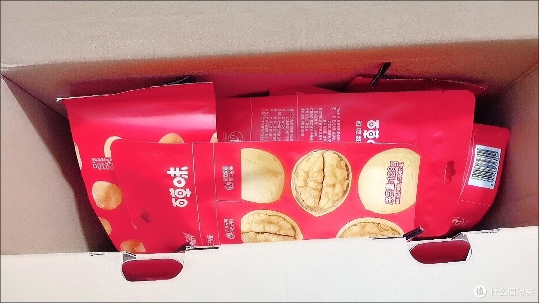 年货怎么能少的了坚果礼盒呢